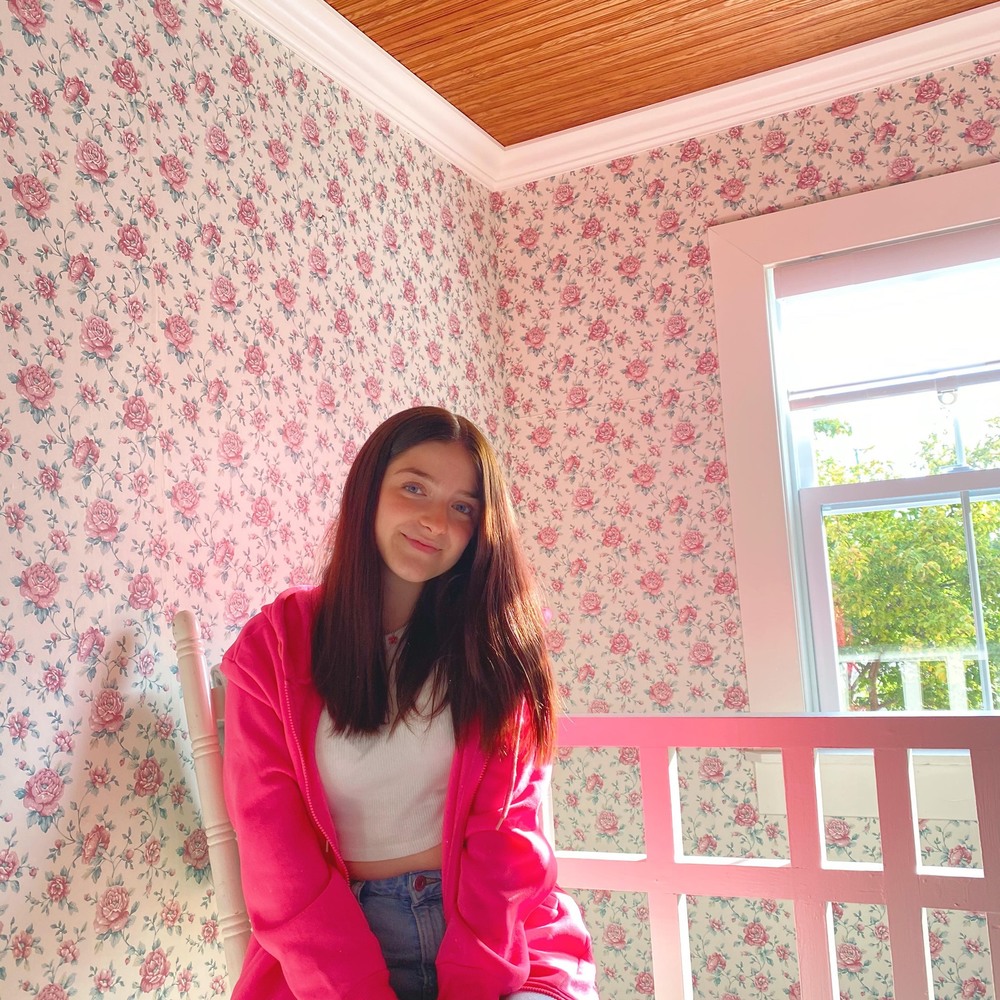 Meet your Posher, Emily